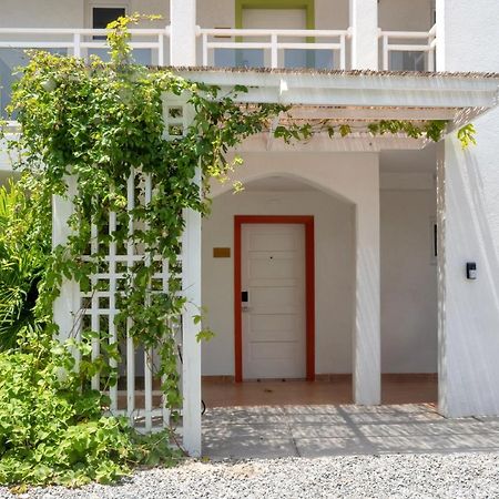 Maho Beach House - Spacious 1 Bedroom Suite Bagian luar foto