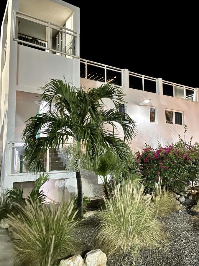 Maho Beach House - Spacious 1 Bedroom Suite Bagian luar foto