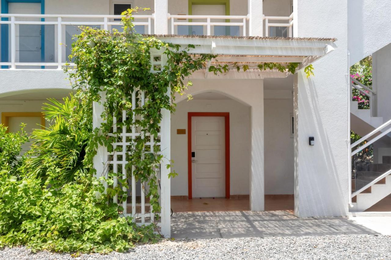 Maho Beach House - Spacious 1 Bedroom Suite Bagian luar foto